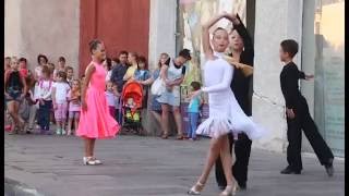 Дети и Юниоры Спортивные бальные шоу  Вариант | Show Dance|標準舞