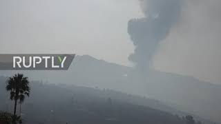 Spain: La Palma eruption continues to spew smoke, ash