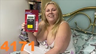 ADELESEXYUK UNBOXING HER NEW SHARPE CALCULATOR