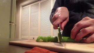 ASMR // Chopping Celery // Extra crunchy