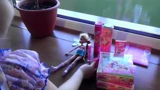 Куклы Winx и их вещи, показанные девочкой просто супер!