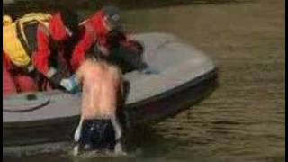 NAKED DIVERS COMPETE IN ROME
