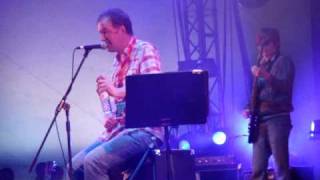 Edwyn Collins @ T in The Park 2009, Rip it Up. Movie by Daisy Dundee.