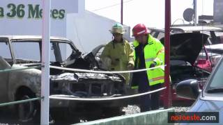ATACAN CON GRANADAS LOTE DE AUTOS, MATAN A 5