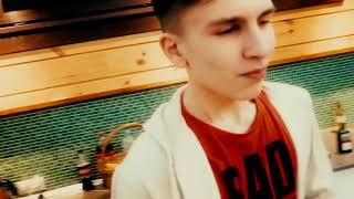 Yung Lev:Жизнь Клауд Рэпера