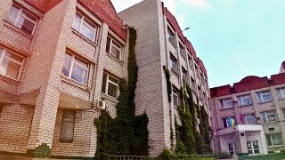 ГУЛЯЕМ С СЕСТРЁНКОЙ ВОЗЛЕ РОДНОЙ ШКОЛЫ :) /VLOG/