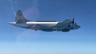 Сопровождение российским истребителем самолета EP-3E «Арес» ВВС США