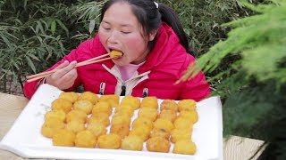 1包汤圆下锅，裹上面包糠，胖妹解锁新吃法，都顾不上说话，一口一个真过瘾！【陈说美食】