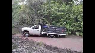 SILVERADO C3500 SALVANDO A TOYOTA LAND CRUISER 4.5