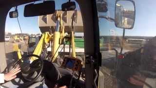 Komatsu WA470 Wheel loader Loading Truck Iveco (1)