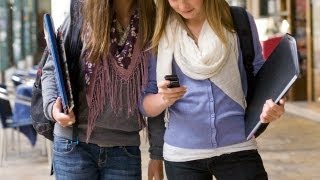 Walking While Texting FAIL & Ban (Video)