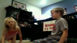 giant thumb war