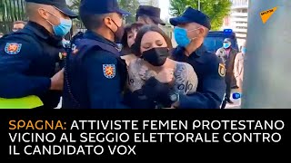 Spagna: attiviste FEMEN protestano vicino al seggio elettorale contro il candidato Vox