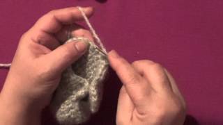 How to tie a simple crochet booties-shoes?Как связать простые пинетки крючком? часть2