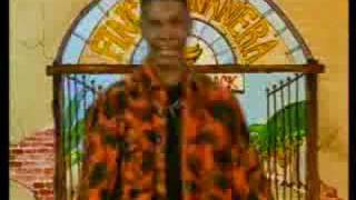 El General - Pelame la Banana