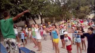 Утренняя зарядка лагеря Черноморье 2013
