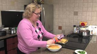 Recipe: Cheesy Chili Dip