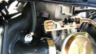 Scooter carburetor accelerator pump adjustment