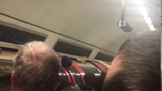 У Мужика голова застряла в метро