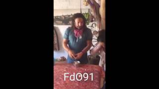 El maestro José Suarez "el Torombo" explicando el compas