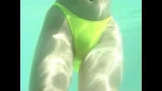 Harumi Fukano in bikinis and swimsuits 深野晴美