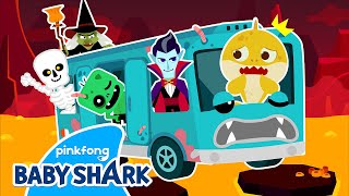 Baby Shark's Halloween Wheels on the Bus | Bus Play 
