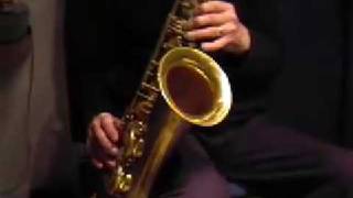 Ian Boyter's tenor sax jazz improvisation on ii-V-I