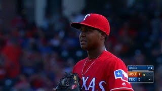 HOU@TEX: Leclerc catches Gurriel watching in 9th