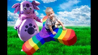 САМЫЙ БОЛЬШОЙ СПИННЕР В МИРЕ Как запомнить цвета радуги #СпиннерРадуга RAINBOW GIANT FIDGET SPINNER