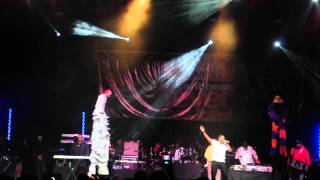 Doug E Fresh - Dancers at Barclay Center- Haitianbeatz.com