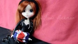 DIY Union Jack outfit inspired by midi blythe Jackie Ramone