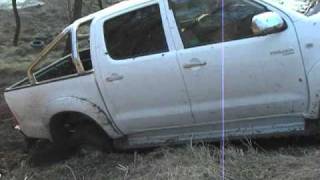 Toyota Hilux 2010 offroad testing