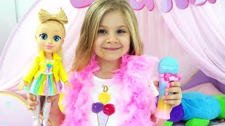 Diana Bermain Jadi Penyanyi Bersama Boneka Candy Town Terbaru