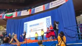 награждение Алины Талай на зимнем ЧЕ-2017