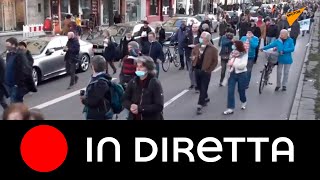 Berlino: marcia contro le misure anti-Covid