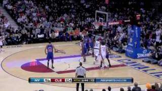 Nate Robinson Blocks Shaq!