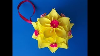 Шар кусудама. Из бумаги для заметок с клеевым краем.