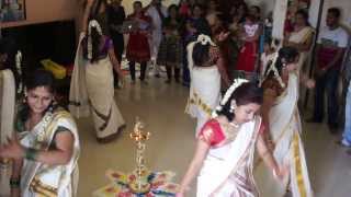 Devi Subramanium and friends dance Onam dance at Endah Villa Malaysia 2013