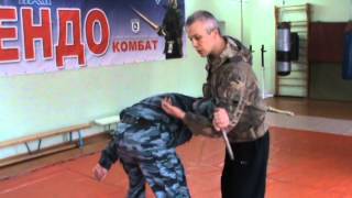 Отбор ножа в рукопашном бою. Детали с объяснением.