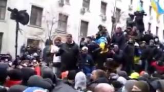 Украина, волнения против Порошенко. Порошенко - пидор, уёбывай отсюда!
