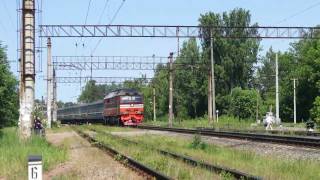 ТЭП70-0366 с поездом УЗ №47 СПб-Львов/Дает медведа