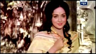 Love Story - 'Love Story' between Dharmendra and Hema Malini