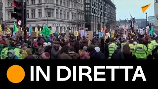 Londra: protesta contro la legge sulla nazionalità e sui confini
