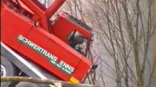 Unfall - kippt der Auto Kran ?