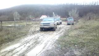 Шеви Сабурбан (Chevrolet Suburban 2500) - боевая машина помещика