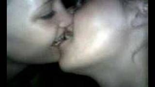 2 girls FRENCHIN