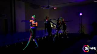 glow bodypaint performance