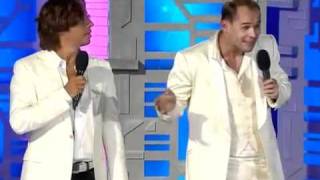 Ведущие - Максим Аверин и Максим Галкин. (9)