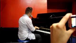 Virginio - Il tempo sprecato (mini live) @ mondadori  multicenter Milano