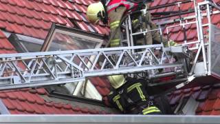 Brandweer Arnhem, Velp en Rheden rukt uit voor zolderbrand